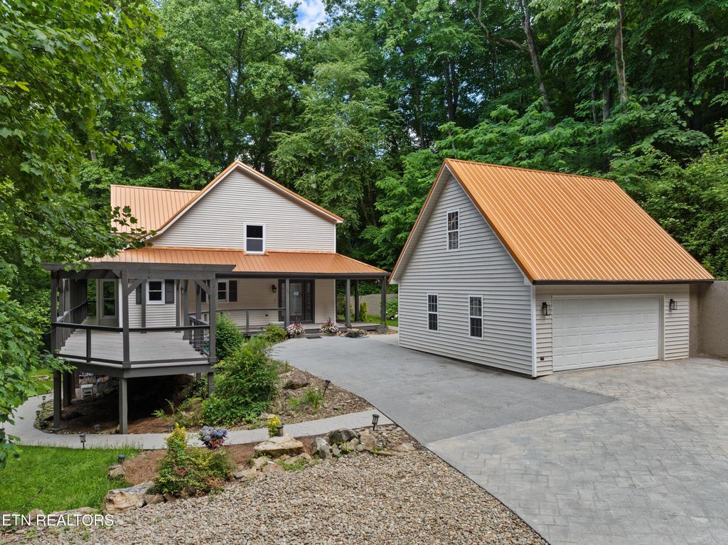 Photo of 120 Kingdom Lane, Walland, TN 37886 (MLS # 1302963)