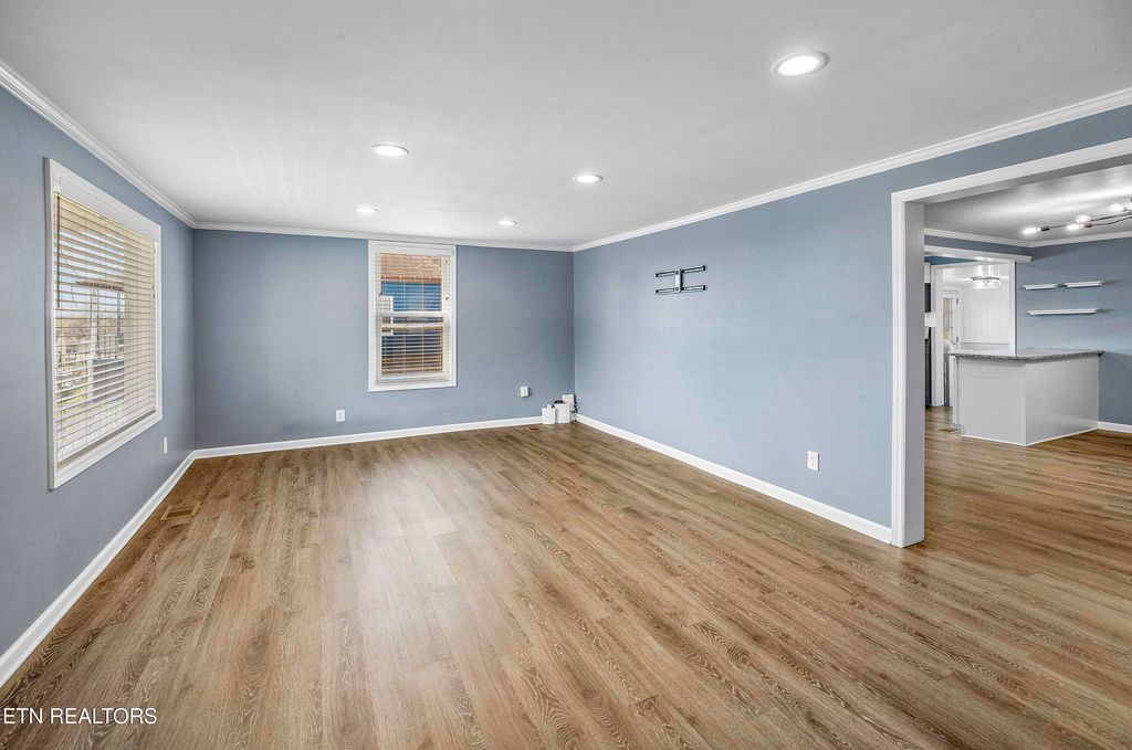 Photo of 201 E Oldham Ave, Knoxville, TN 37917 (MLS # 1333249)