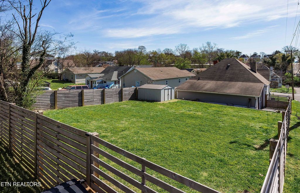 Photo of 201 E Oldham Ave, Knoxville, TN 37917 (MLS # 1333249)