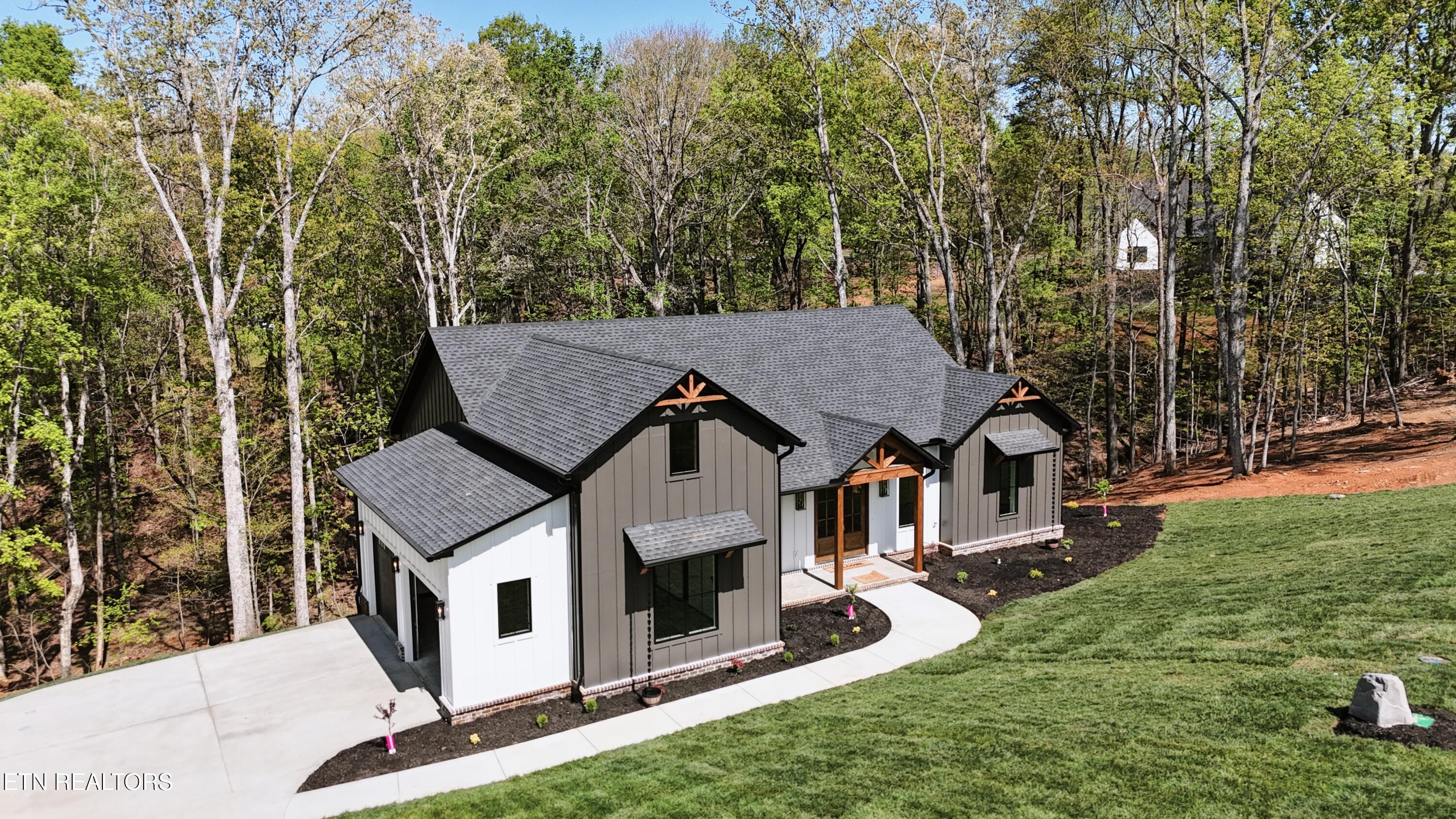 788 Blackberry Ridge Rd