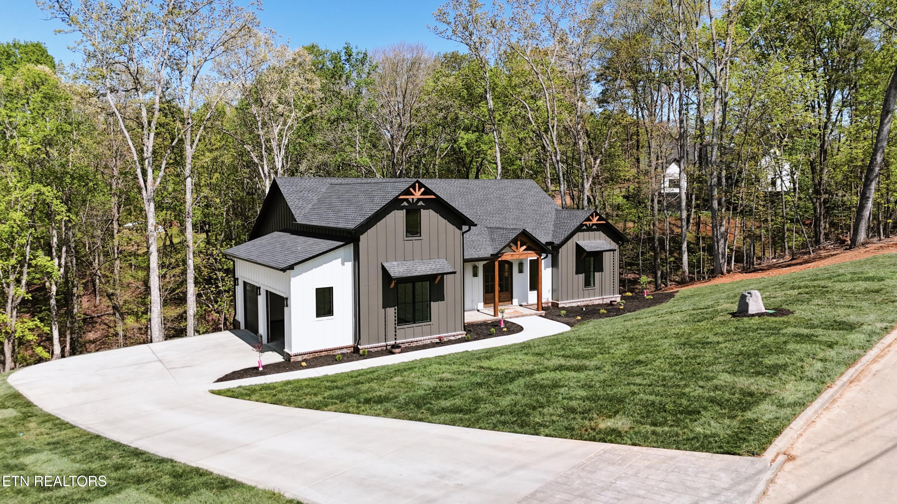 788 Blackberry Ridge Rd