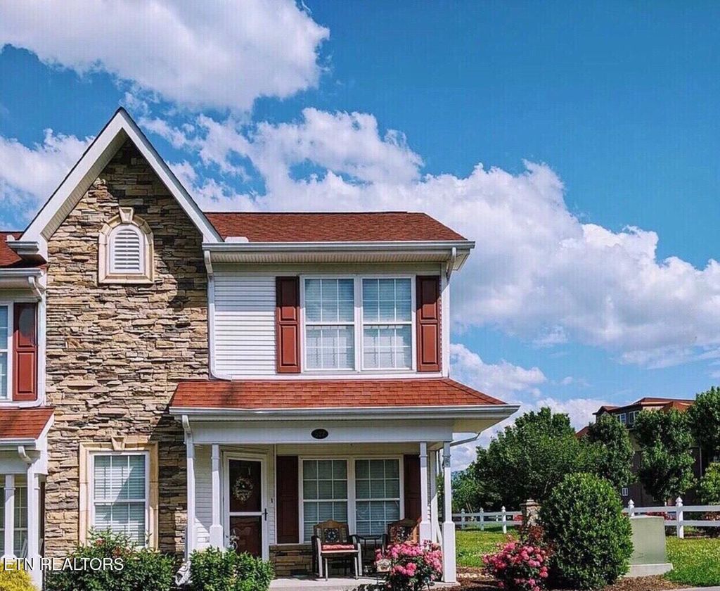 Photo of 527 Orchard Valley Way, Sevierville, TN 37862 (MLS # 1327796)