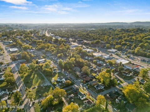 Tiny photo for 2600 Parkview Ave, Knoxville, TN 37914 (MLS # 1358639)