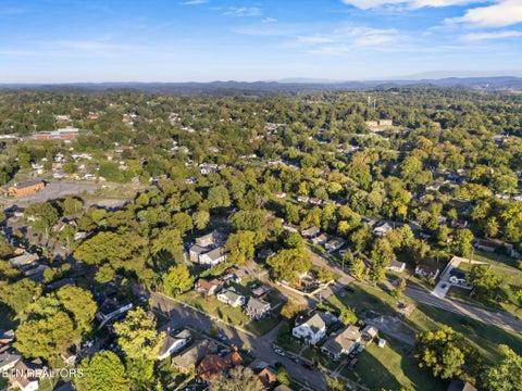 Tiny photo for 2600 Parkview Ave, Knoxville, TN 37914 (MLS # 1358639)