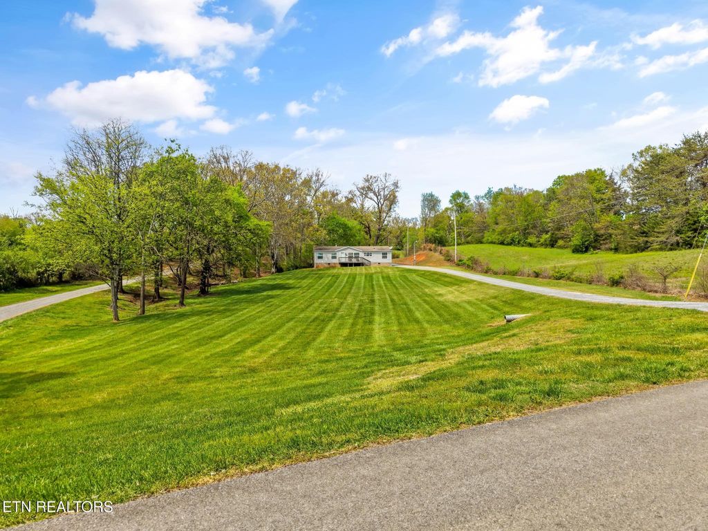 Photo of 5121 Green Rd, Maryville, TN 37804 (MLS # 1335704)