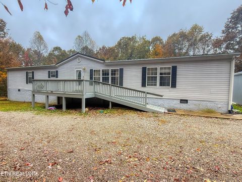 Photo of 625 Scarlet Oaks Drive, Jamestown, TN 38556 (MLS # 1320309)