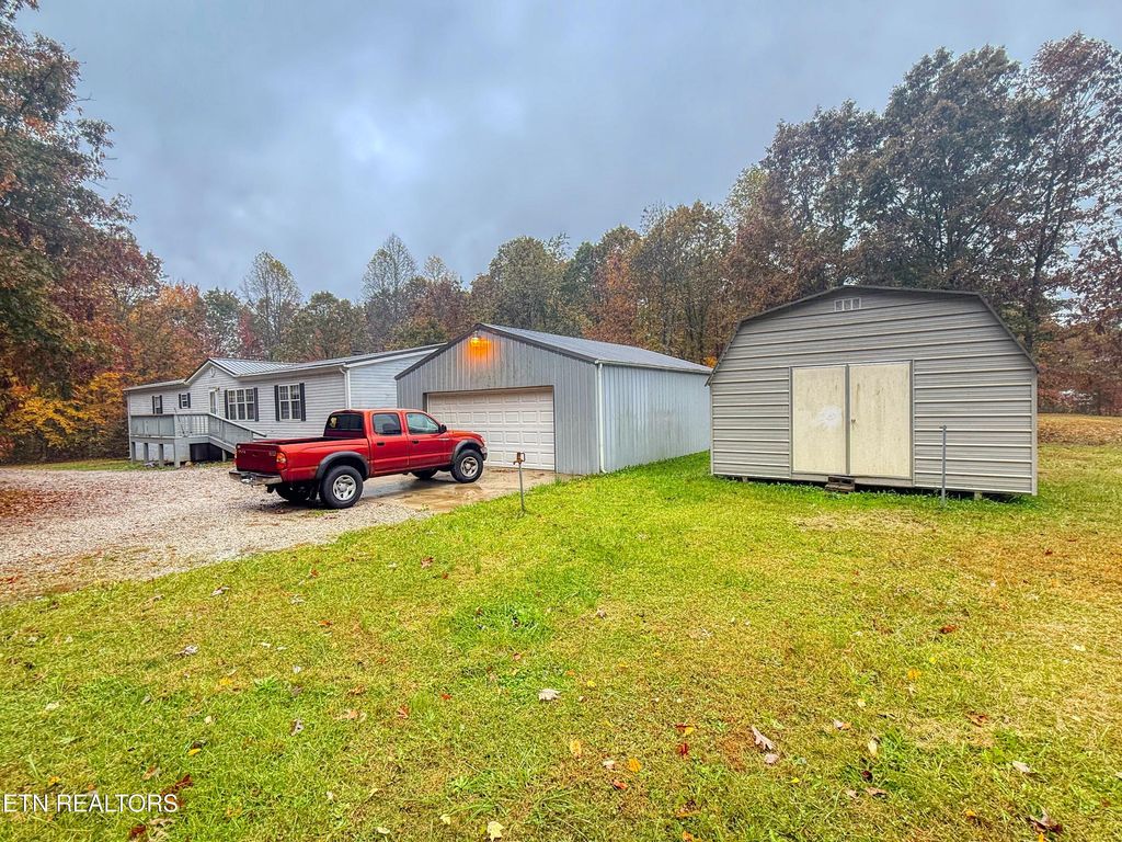 Photo of 625 Scarlet Oaks Drive, Jamestown, TN 38556 (MLS # 1320309)