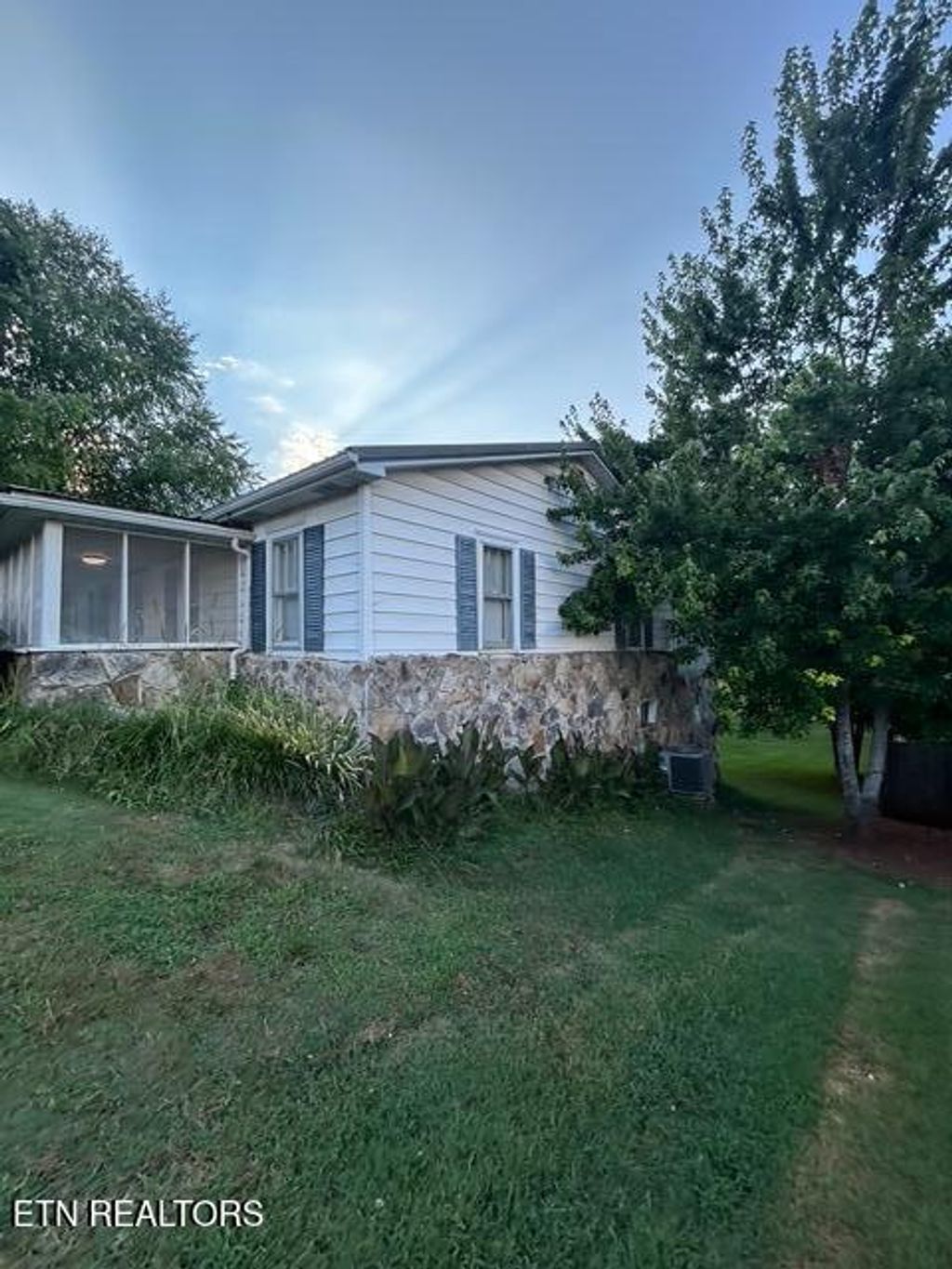 Photo of 610 Bennett Street St, Sweetwater, TN 37874 (MLS # 1307373)