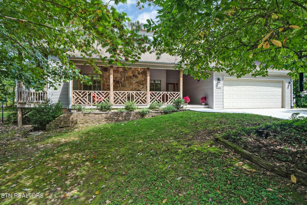 Photo of 124 Trafalgar Drive, Crossville, TN 38558 (MLS # 1314856)