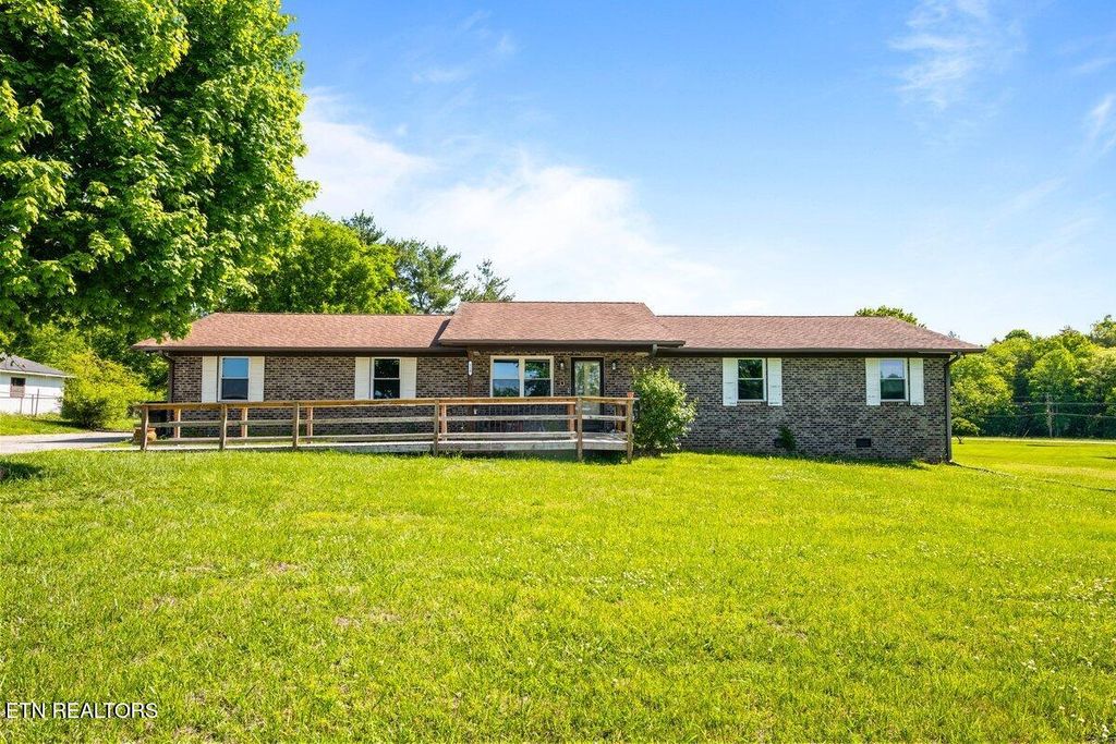 Photo of 118 Big Valley Rd, Andersonville, TN 37705 (MLS # 1338836)