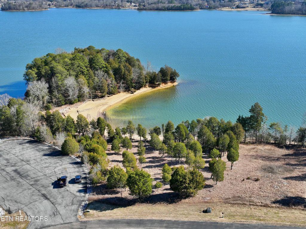 Photo of 105 E Shore Drive, Rockwood, TN 37854 (MLS # 1288554)