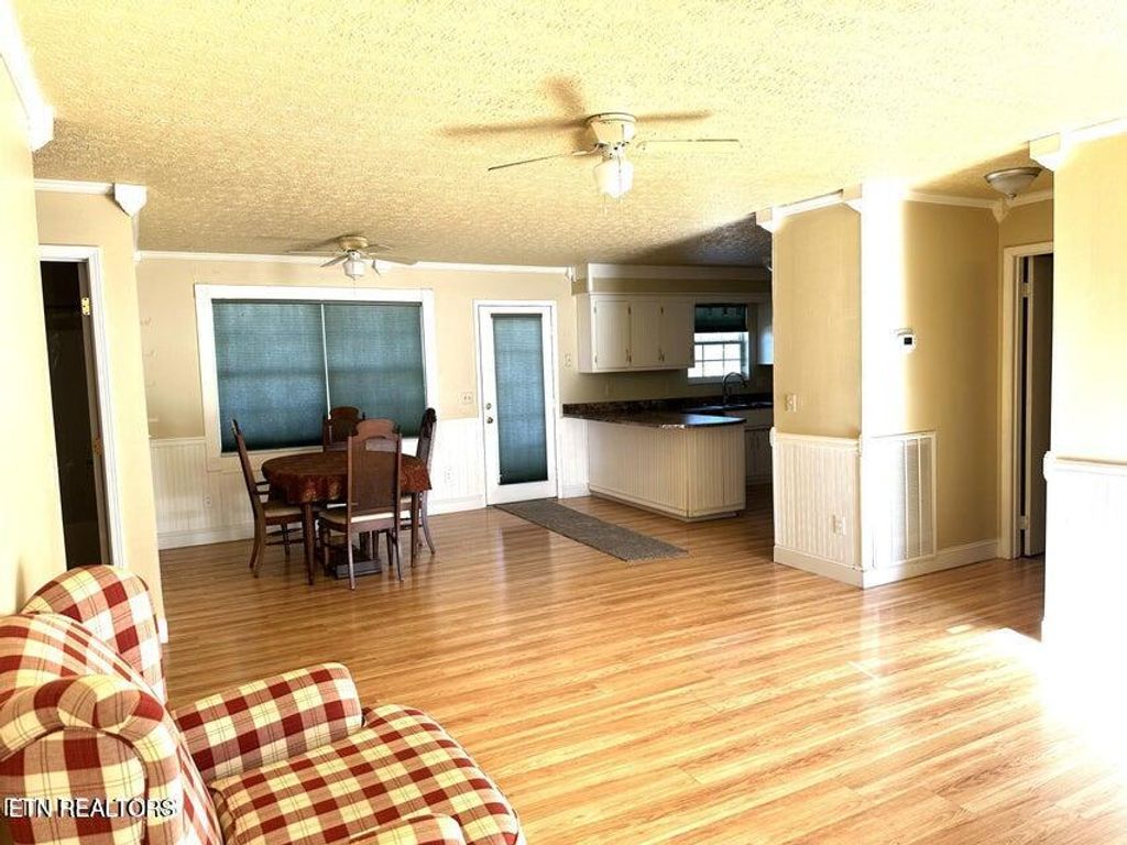 Photo of 417 Oakhill Drive, Sweetwater, TN 37874 (MLS # 1299512)