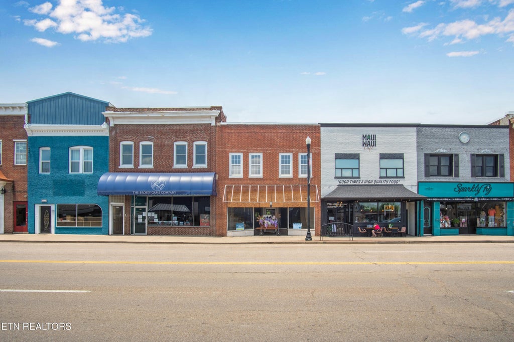 Photo of 115 E Broadway St, Lenoir City, TN 37771 (MLS # 1348601)