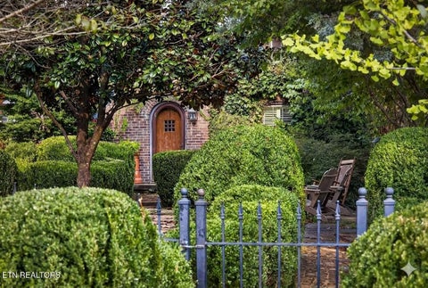 Tiny photo for 1100 W Nokomis Circle, Knoxville, TN 37919 (MLS # 1355996)