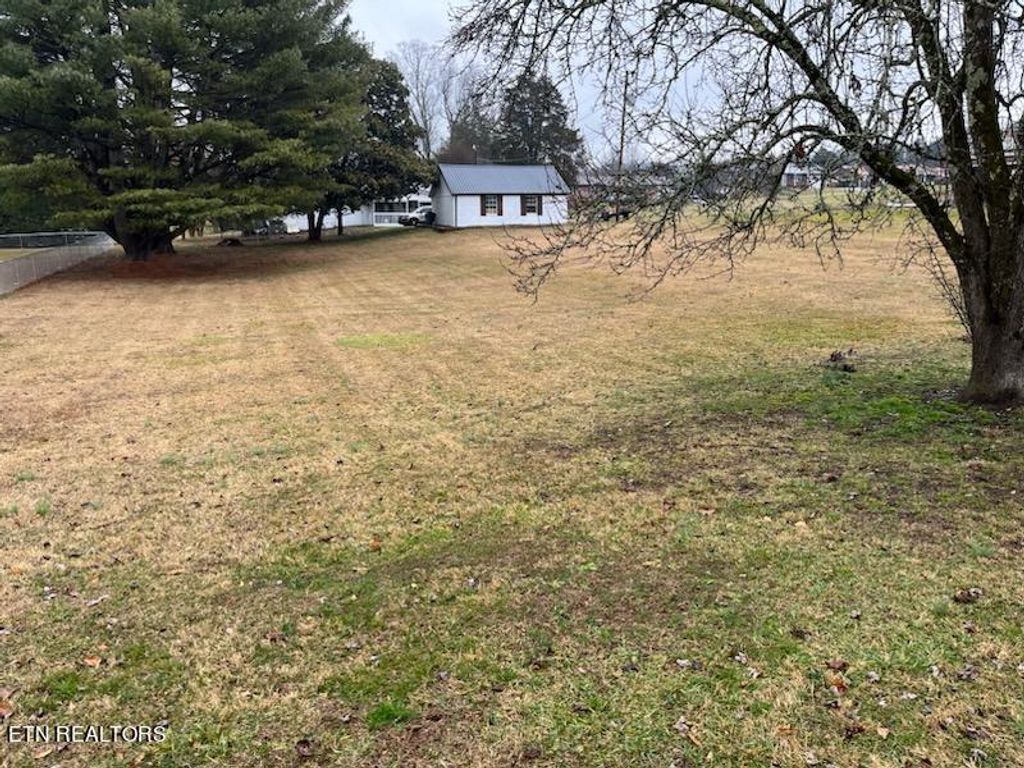 Photo of Browncrest Rd, LaFollette, TN 37766 (MLS # 1252694)