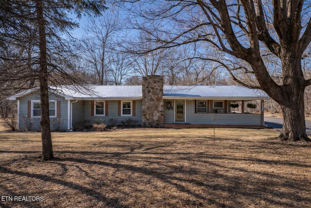 Photo of 4527 E Scenic Drive, Gatlinburg, TN 37738 (MLS # 1328686)