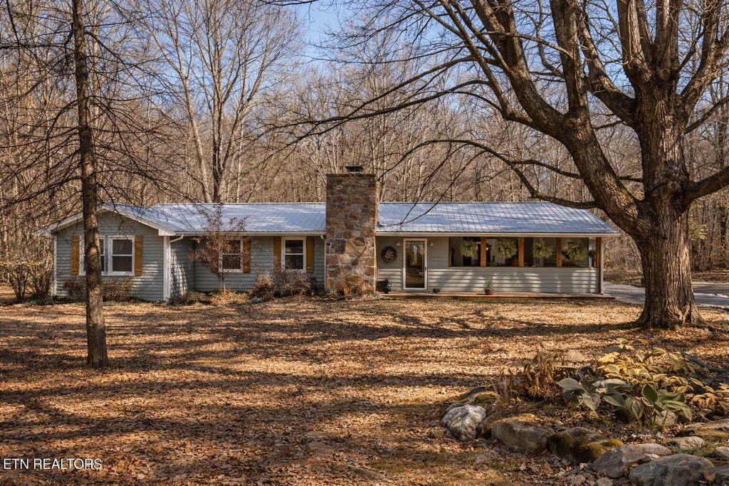 Photo of 4527 E Scenic Drive, Gatlinburg, TN 37738 (MLS # 1328686)