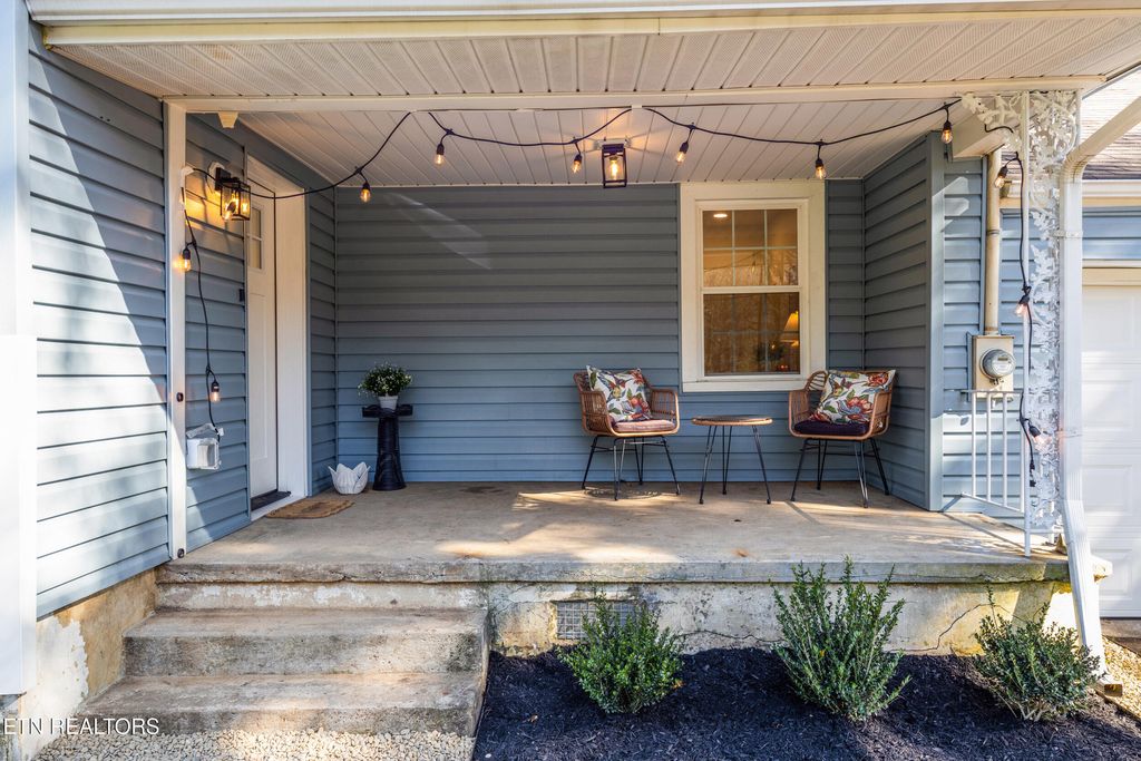 Photo of 120 Stone Rd, Knoxville, TN 37920 (MLS # 1331819)