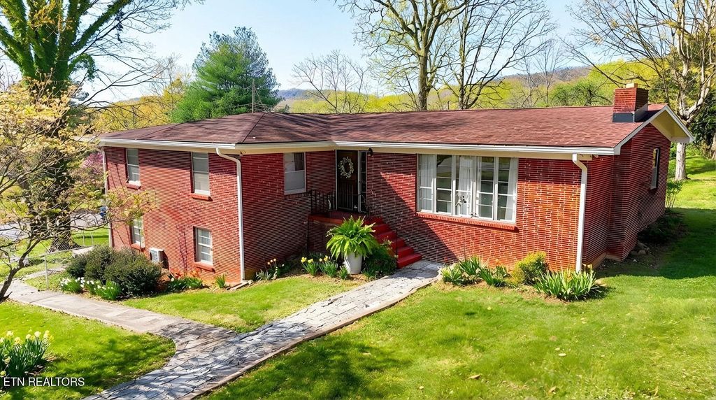 Photo of 603 Crestview Drive, Rockwood, TN 37854 (MLS # 1325011)