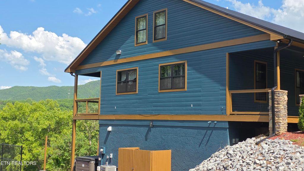 Photo of 3369 Robeson Rd, Sevierville, TN 37862 (MLS # 1348690)