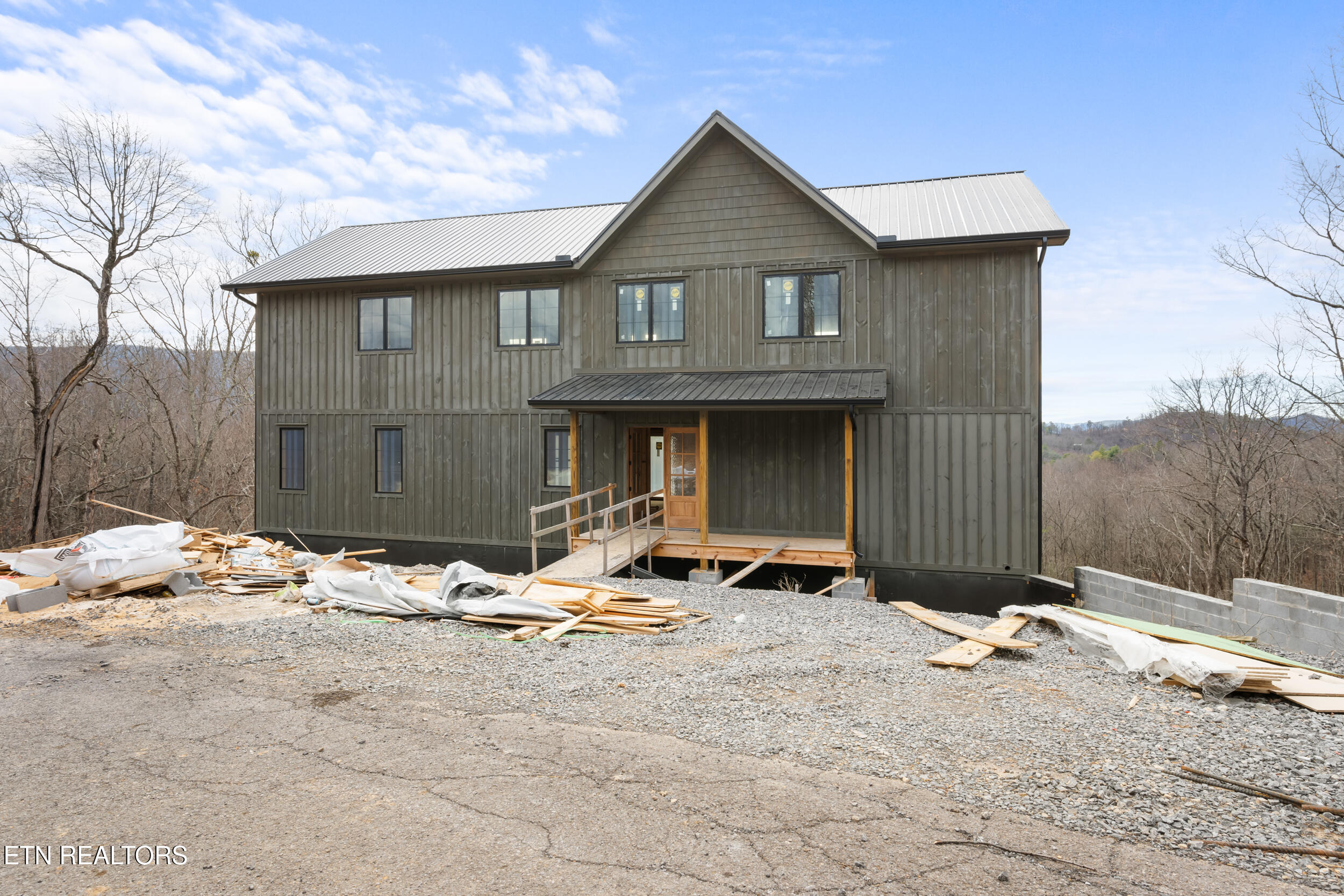 1907 Spurling Road