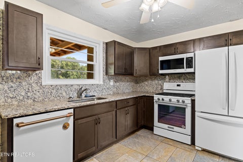 Tiny photo for 2256 Franklin dr Drive, Jefferson City, TN 37760 (MLS # 1356239)
