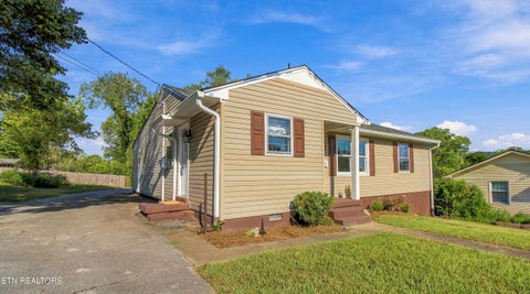 Tiny photo for 104 Alger Rd, Oak Ridge, TN 37830 (MLS # 1355627)