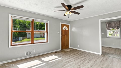 Tiny photo for 104 Alger Rd, Oak Ridge, TN 37830 (MLS # 1355627)