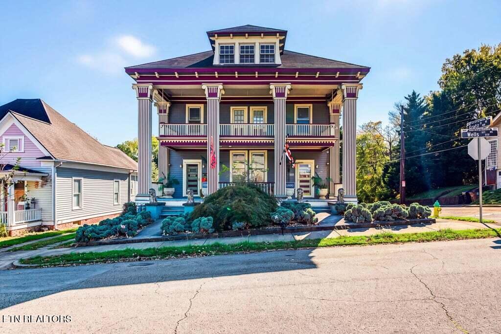 Photo of 800 Wells Ave, Knoxville, TN 37917 (MLS # 1359306)