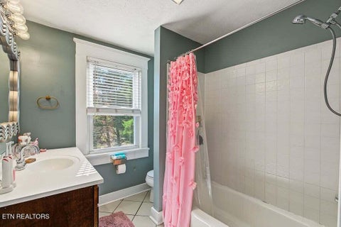 Tiny photo for 800 Wells Ave, Knoxville, TN 37917 (MLS # 1359306)