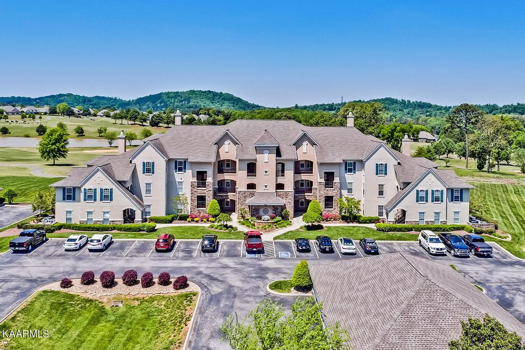 Photo of 565 Rarity Bay Pkwy #204, Vonore, TN 37885 (MLS # 1217371)