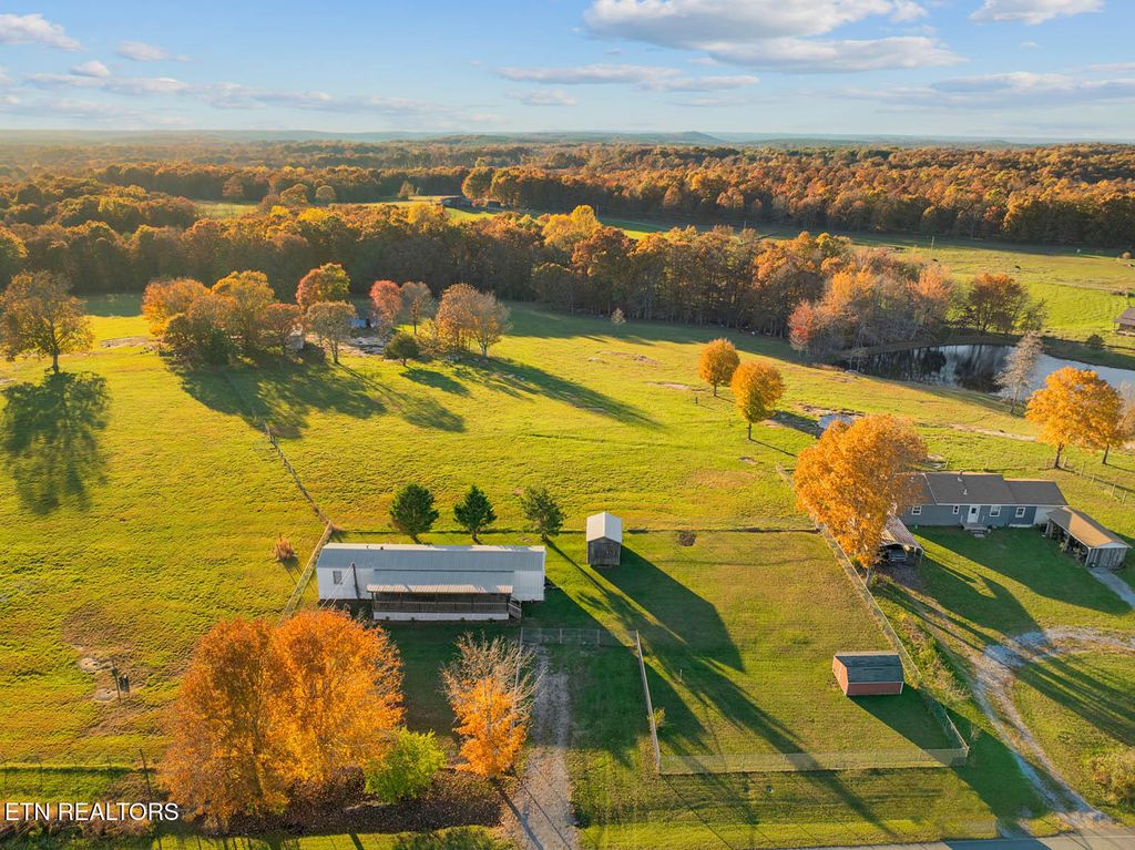 Photo of 804 Vandever Rd, Crossville, TN 38572 (MLS # 1320966)