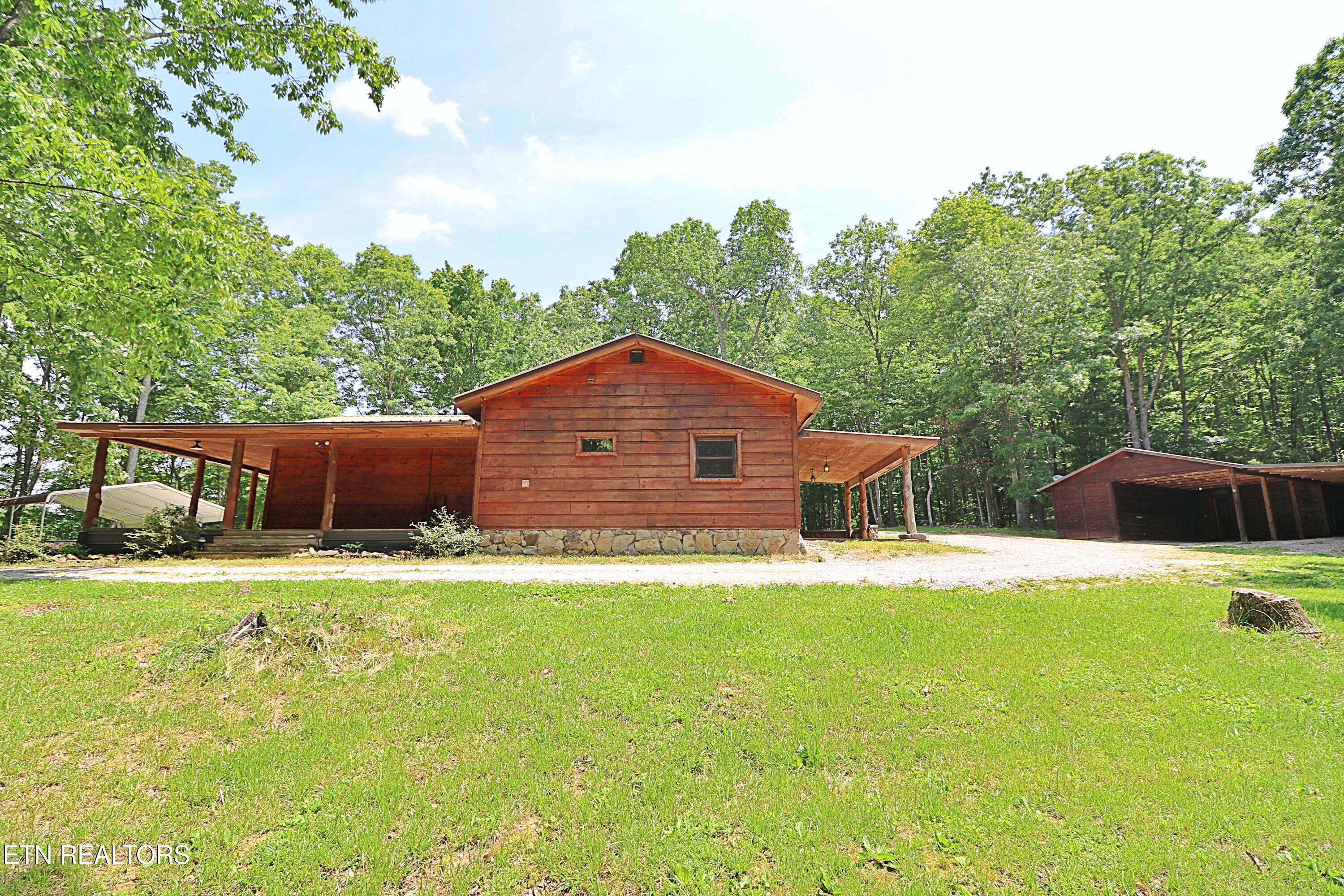 495 Bear Hollow Rd