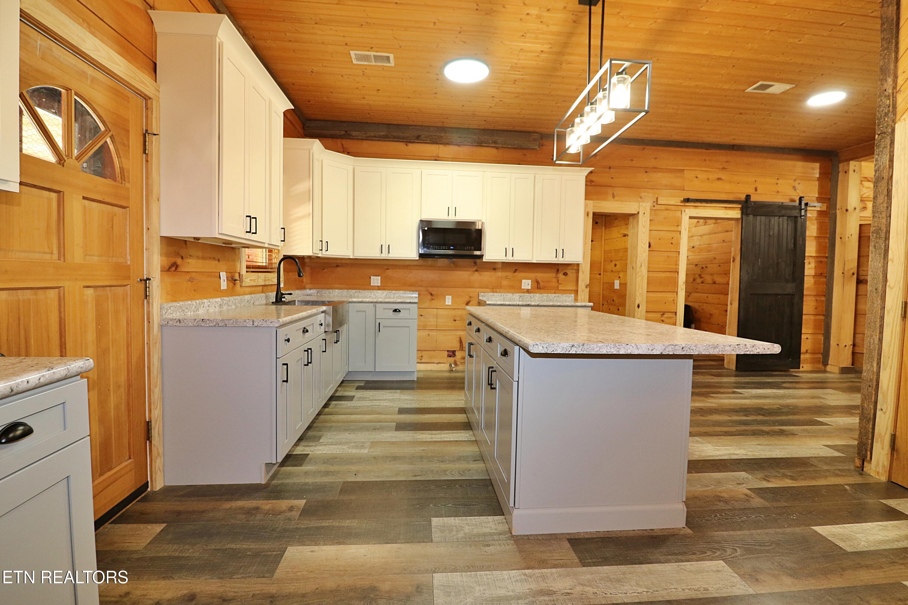 495 Bear Hollow Rd
