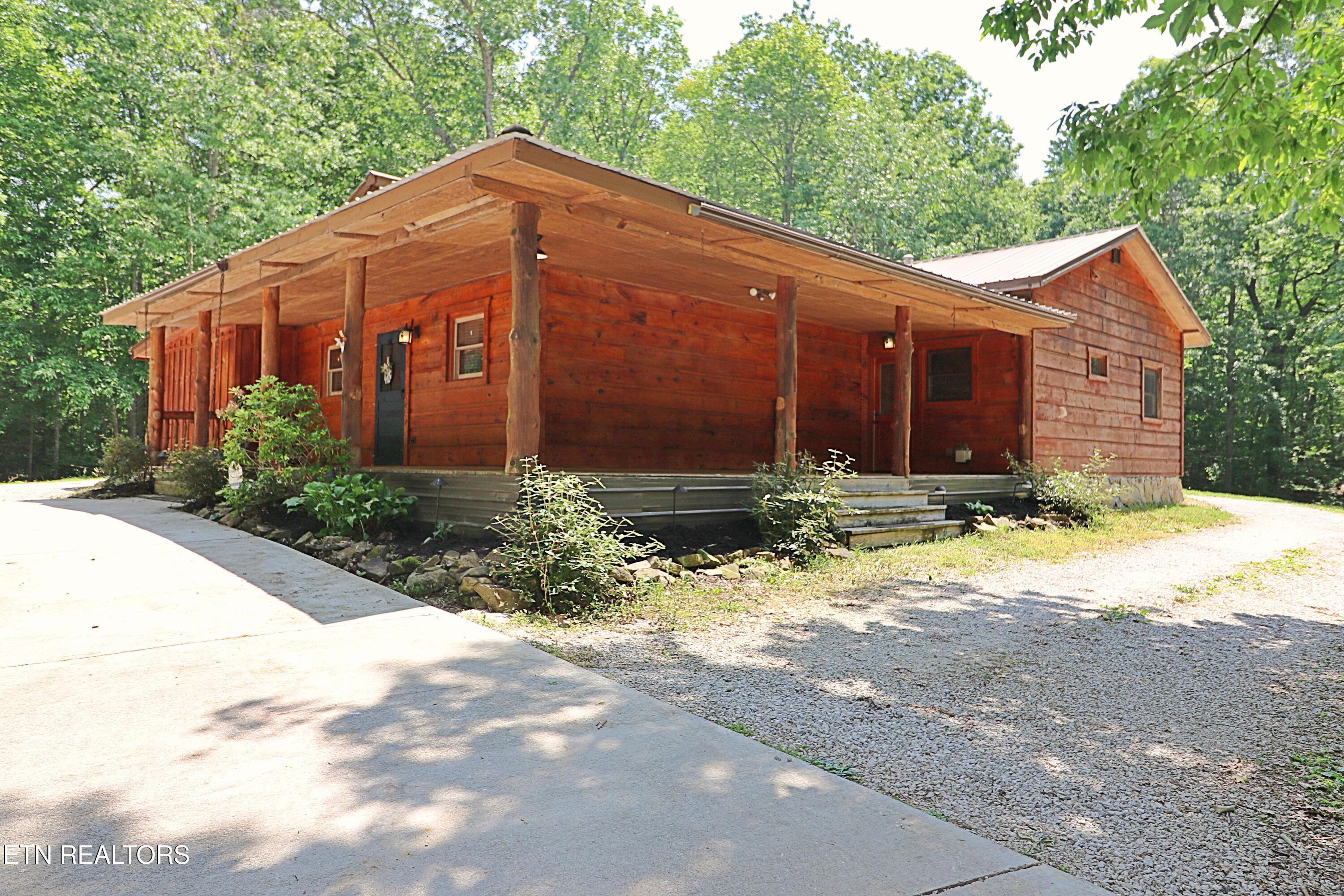 495 Bear Hollow Rd