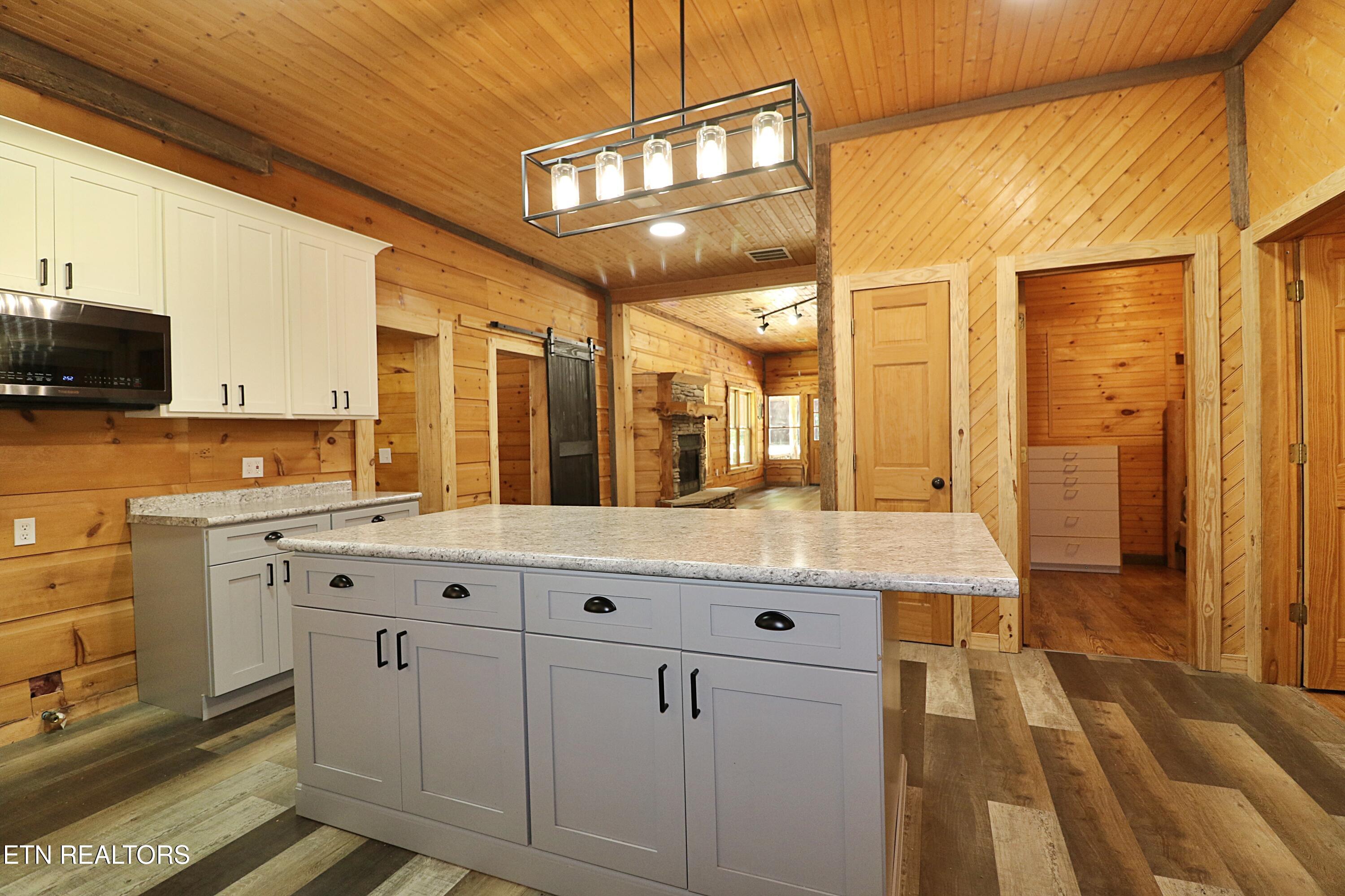 495 Bear Hollow Rd