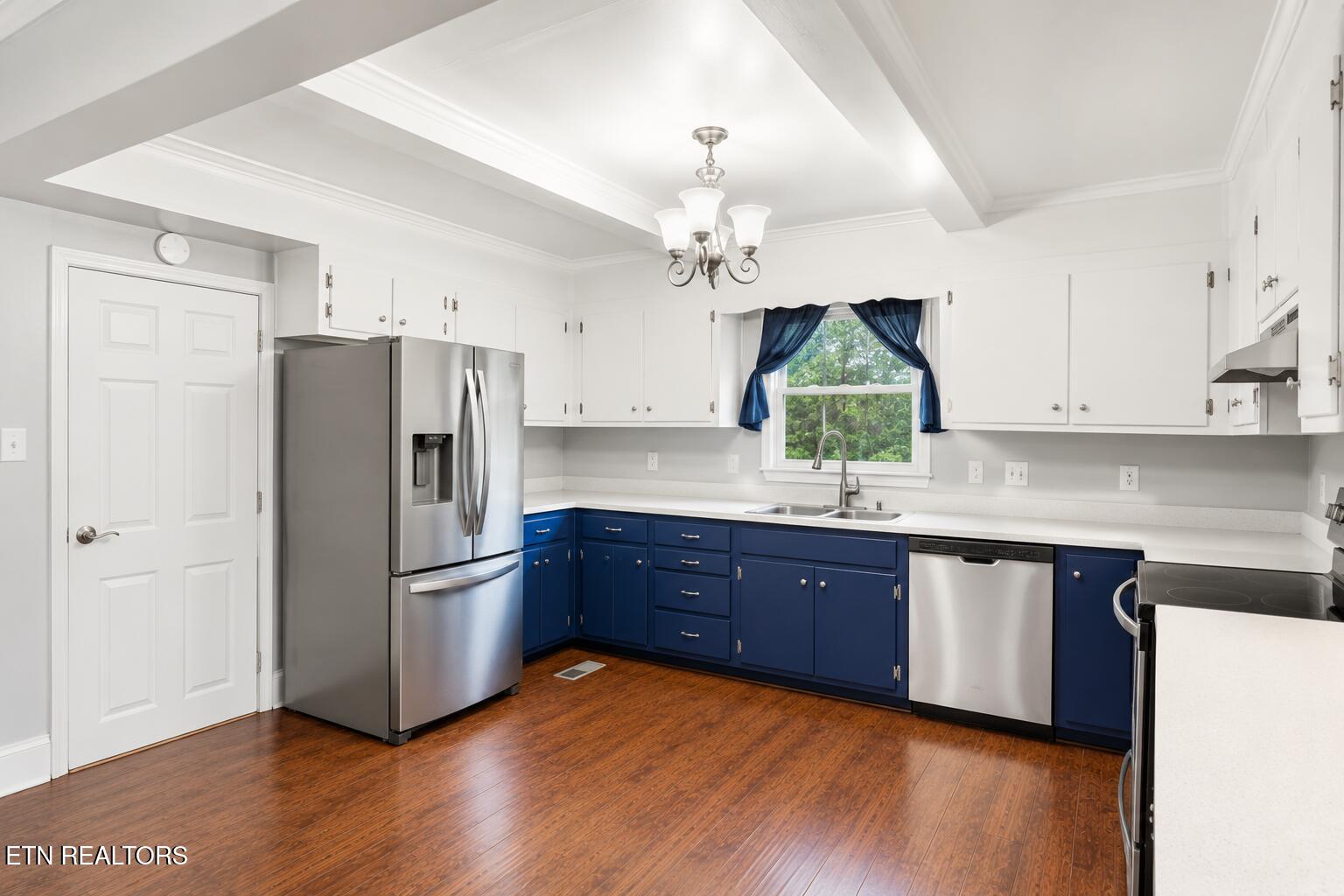219 Rhodes Rd