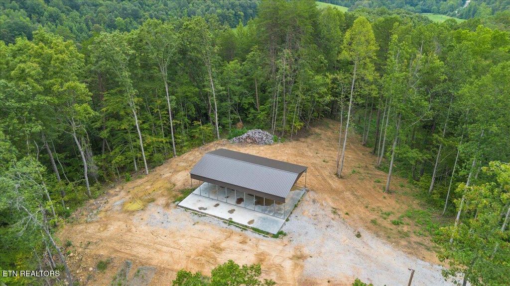 Photo of 143 Elk Ridge Lane, Pioneer, TN 37847 (MLS # 1309851)