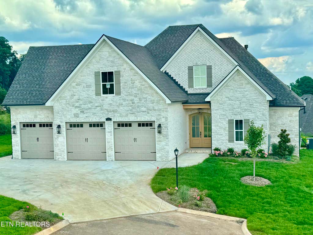 Photo of 306 French Vineyard Lane, Knoxville, TN 37923 (MLS # 1326179)