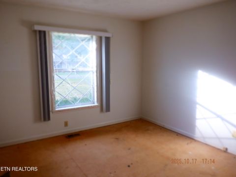 Tiny photo for 298 Pine Grove Rd, Crossville, TN 38571 (MLS # 1319145)