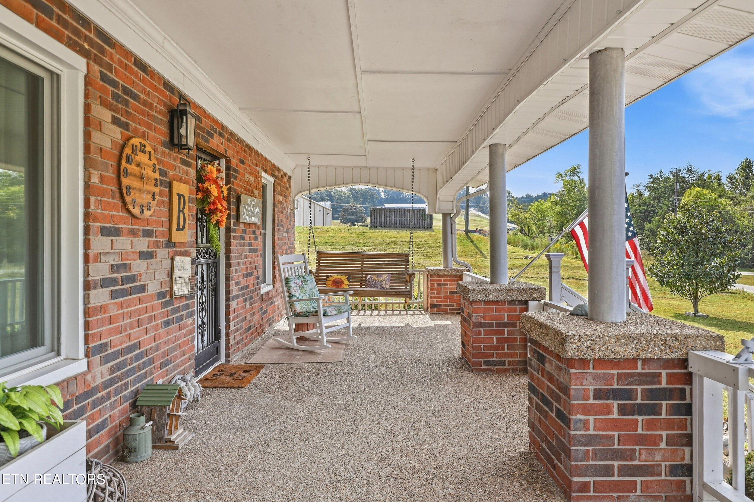 120 Hansard Rd