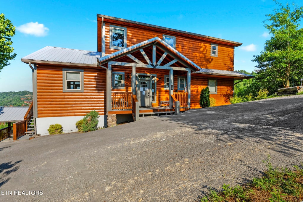 Photo of 433 Red Hawk Way, Gatlinburg, TN 37738 (MLS # 1343336)