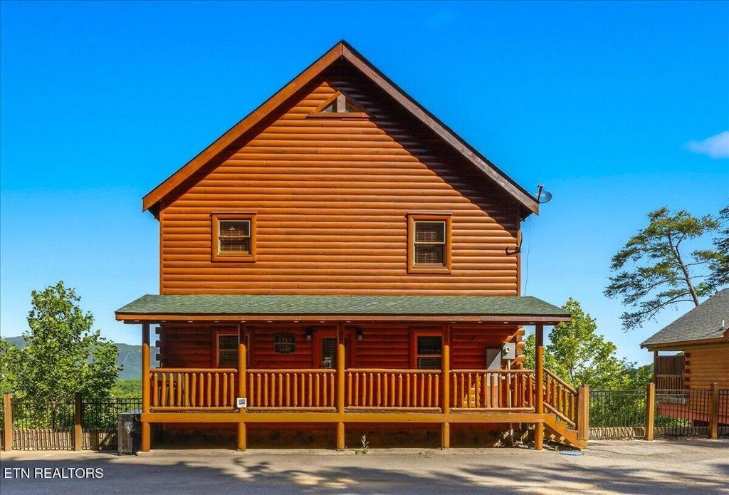 Photo of 1717 High Rock Way, Sevierville, TN 37862 (MLS # 1340106)