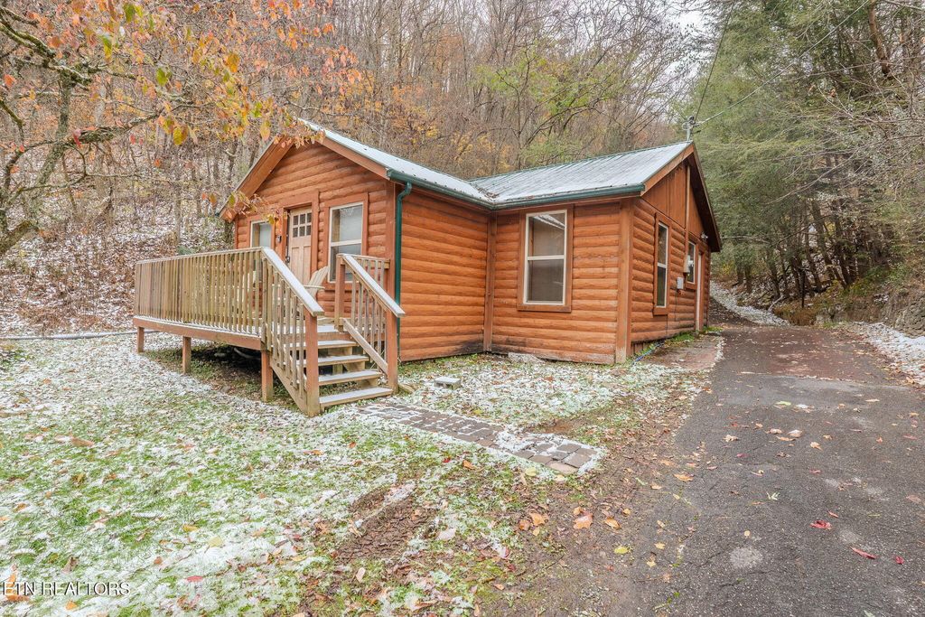 Photo of 1321 Wears Valley Rd, Townsend, TN 37882 (MLS # 1321739)