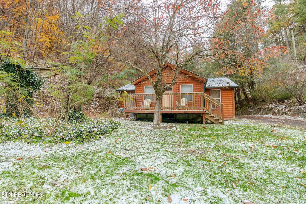 Photo of 1321 Wears Valley Rd, Townsend, TN 37882 (MLS # 1321739)