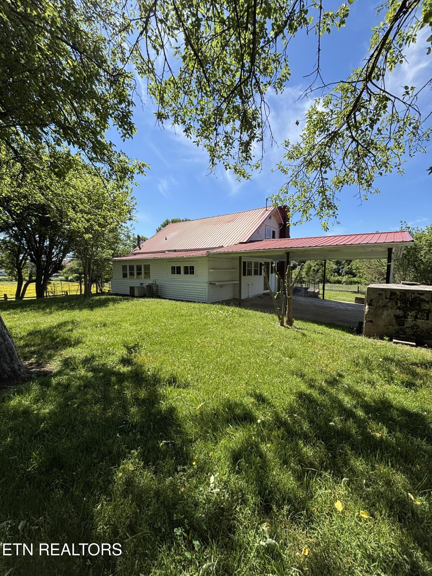 516 Thomas Rd