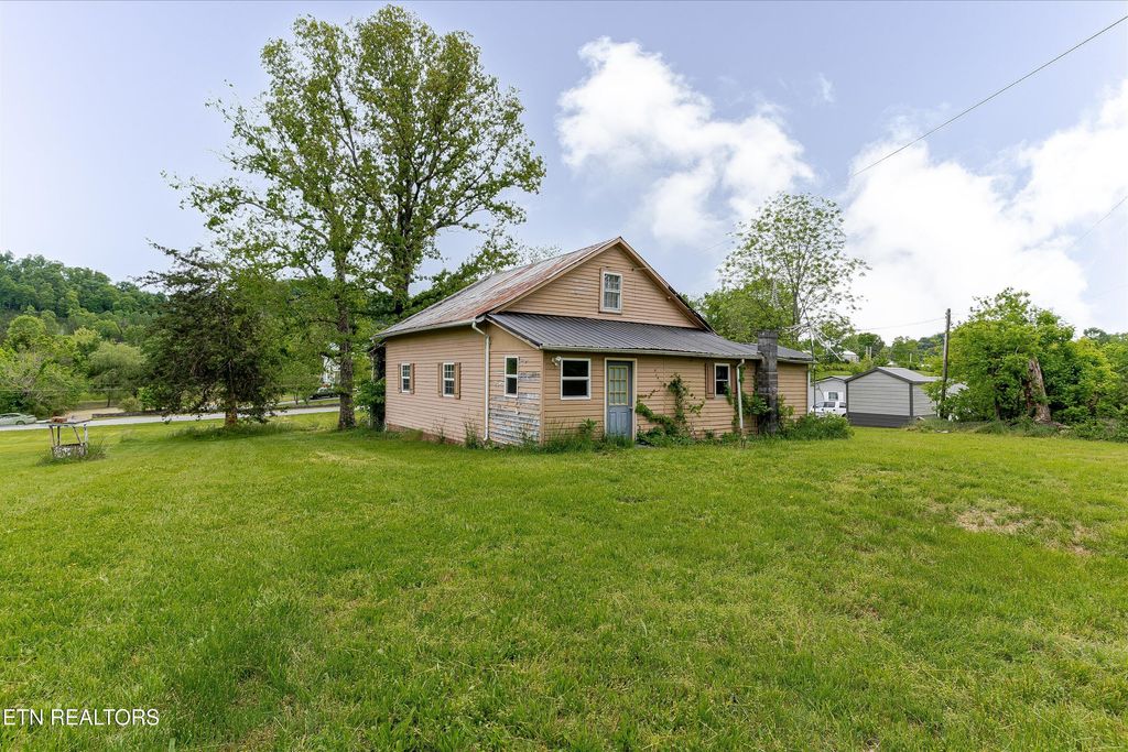 Photo of 2170 Lone Mountain Rd, Tazewell, TN 37879 (MLS # 1300624)