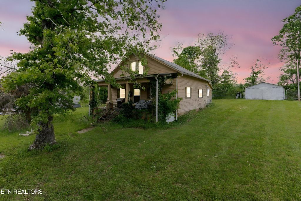 Photo of 2170 Lone Mountain Rd, Tazewell, TN 37879 (MLS # 1300624)