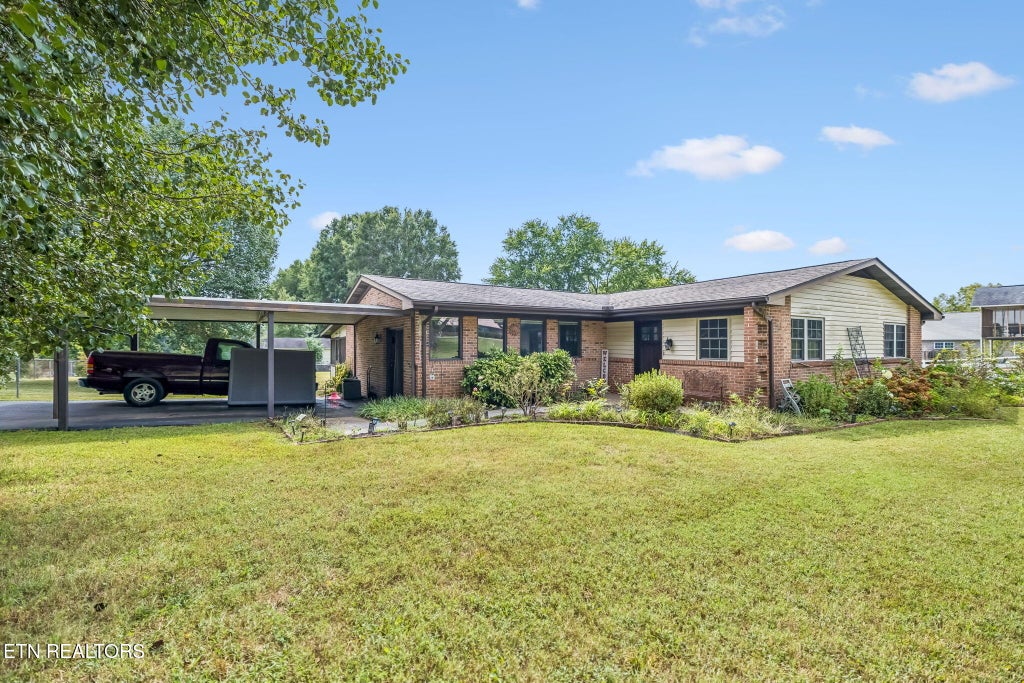 Photo of 101 Dell Rd, Maryville, TN 37804 (MLS # 1356797)