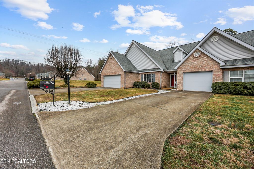 Photo of 3306 Lexann Lane, Knoxville, TN 37917 (MLS # 1331100)